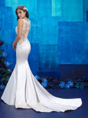 9402 Ivory/Nude/Silver back