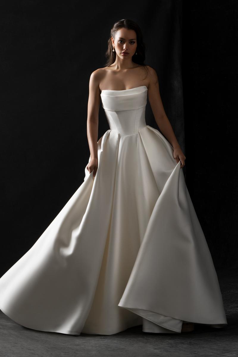  Allure Bridals Couture C762