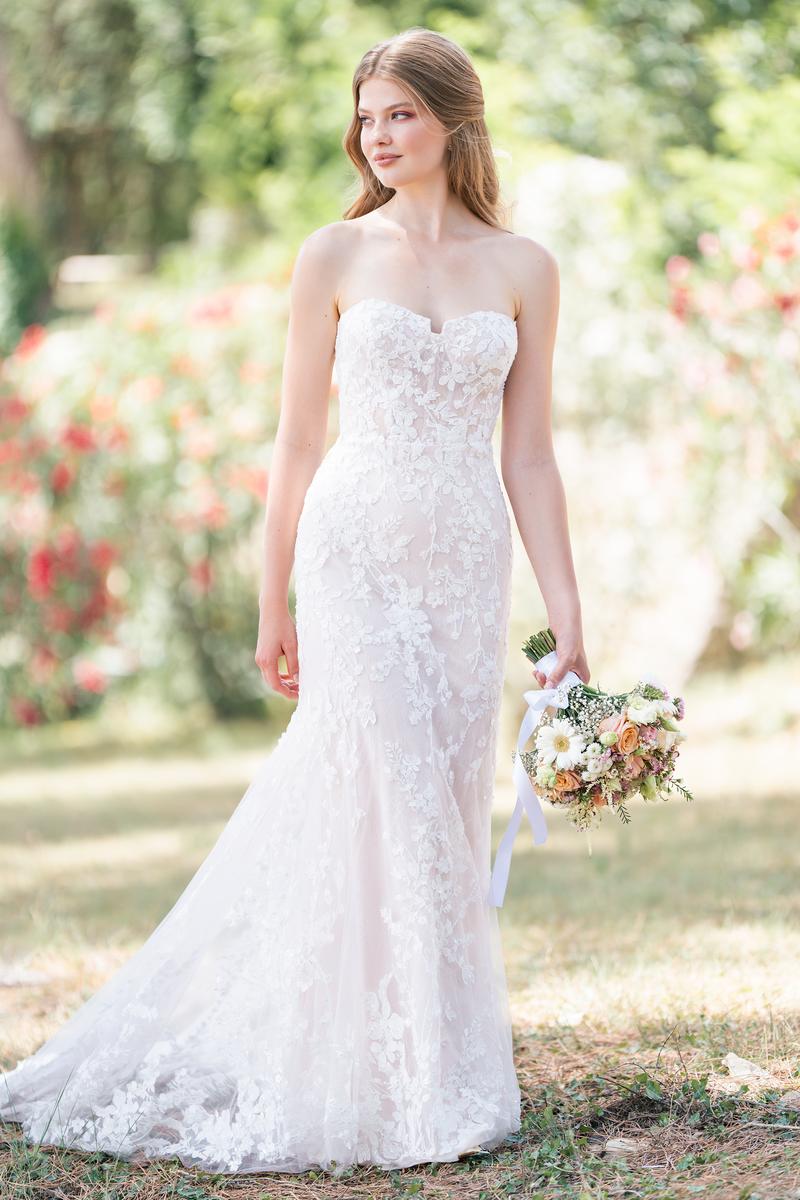  Allure Bridals Romance R3802