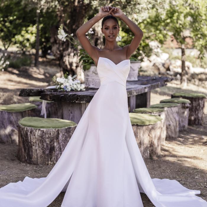 Romance Bridal by Allure R3608T