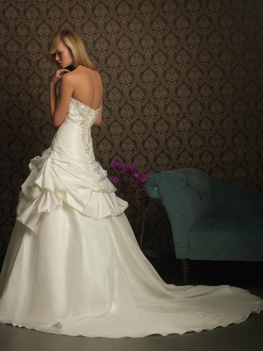 Allure Bridal Collection 8752