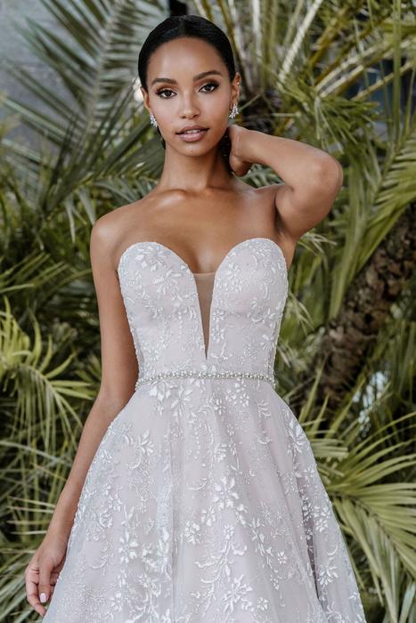 Allure Couture Bridal C660SL