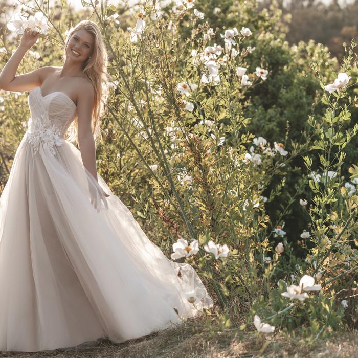 Romance Bridal by Allure R3700