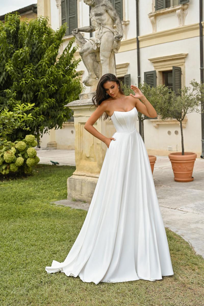 Alyce  Wedding Dresses 7110