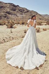 19112 Ivory With Skin Illusion back