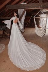 LP2121 Ivory with Skin Illusion back