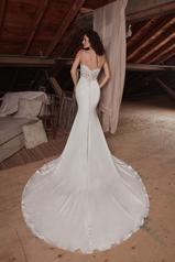 LP2129 Ivory with Skin Illusion back