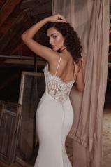 LP2129 Ivory with Skin Illusion back