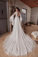 LP2132 Ivory with Skin Illusion back