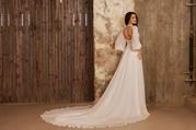 LP2235 Ivory With Skin Illusion back