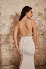 LP2242 Ivory With Skin Illusion back