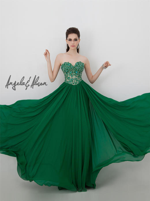 green long sleeves Gown for Bride Rental in Udaipur | Fancyano