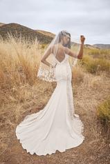 BL438 Ivory/Nude/Ivory back