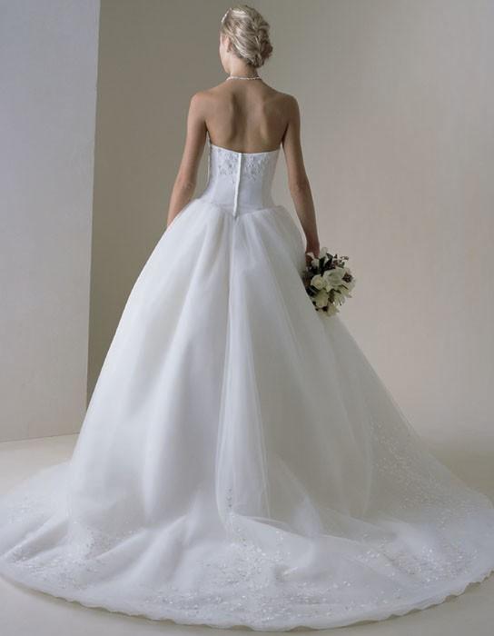 Casablanca Bridal 1605