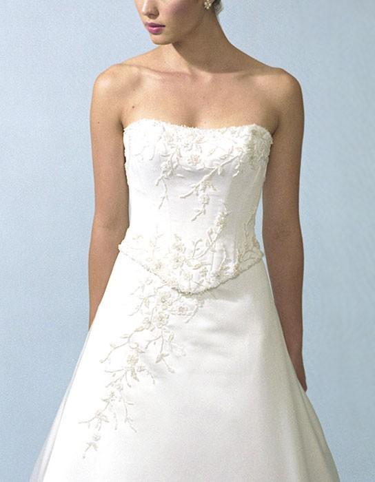 Casablanca Bridal 1652