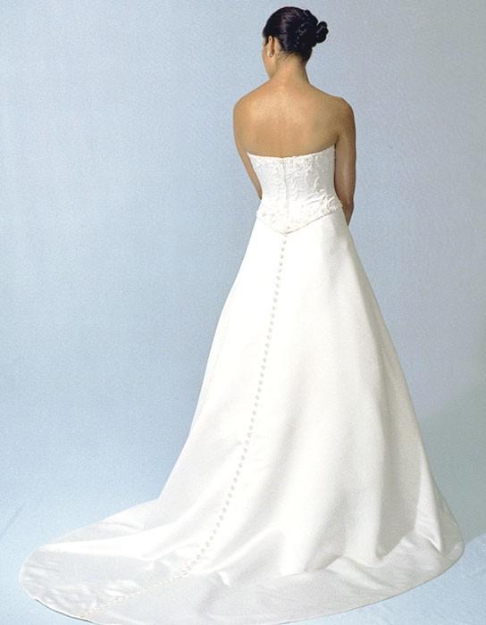 Casablanca Bridal 1652