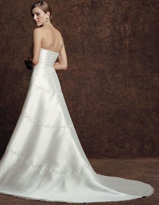 Casablanca Bridal 1676