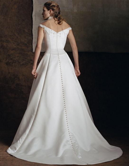 Casablanca Bridal 1678