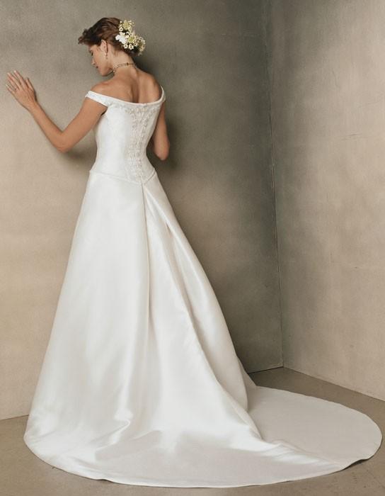 Casablanca Bridal 1713