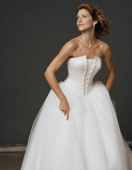 Casablanca Bridal 1719