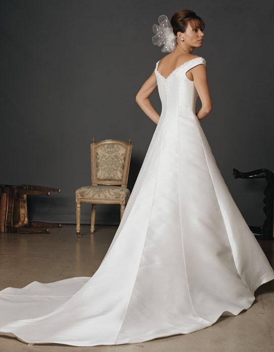 Casablanca Bridal 1720