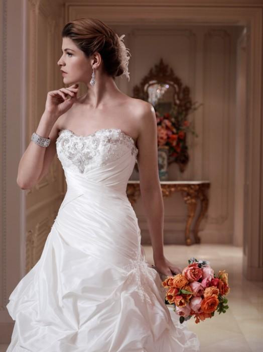 Casablanca Bridal 2082