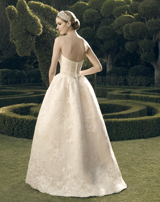 Casablanca Bridal 2182