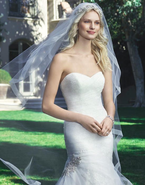 Casablanca Bridal 2216