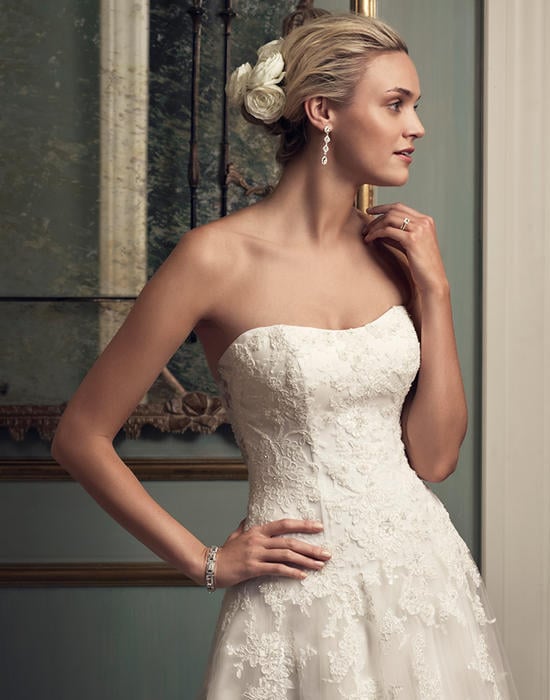 Casablanca Bridal 2222