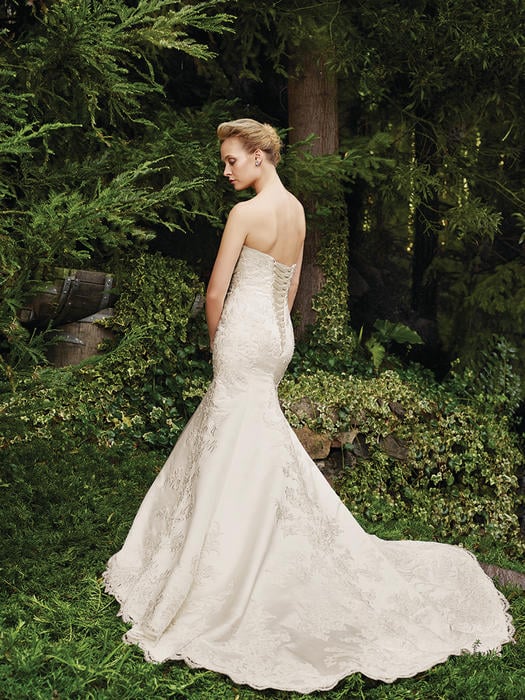 Thistle - Casablanca Bridal  2257