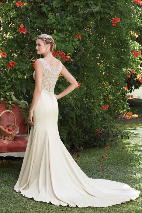 Petunia - Casablanca Bridal 2284