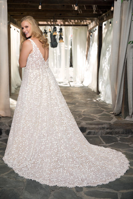 Casablanca Bridal 2354