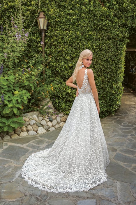 Casablanca Bridal 2354