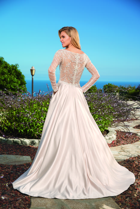 Casablanca Bridal 2358