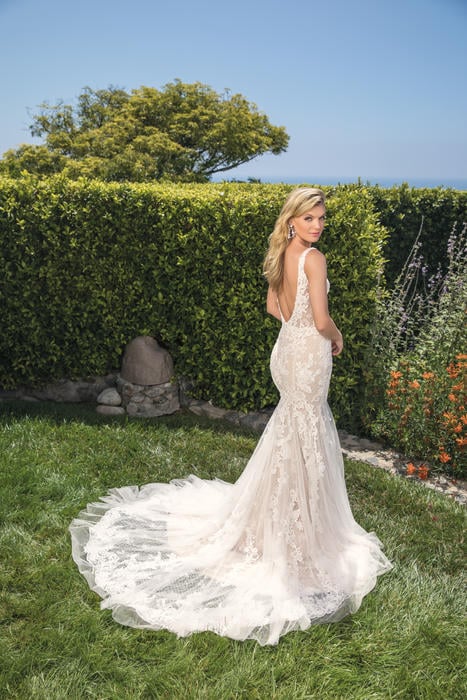 Casablanca Bridal 2369