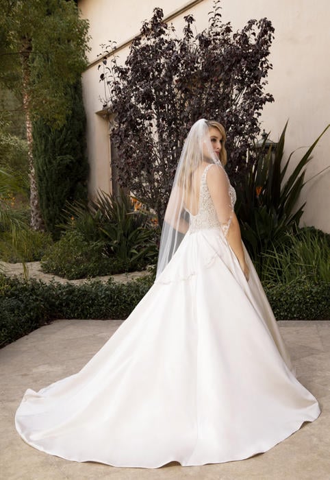 Casablanca Bridal 2387