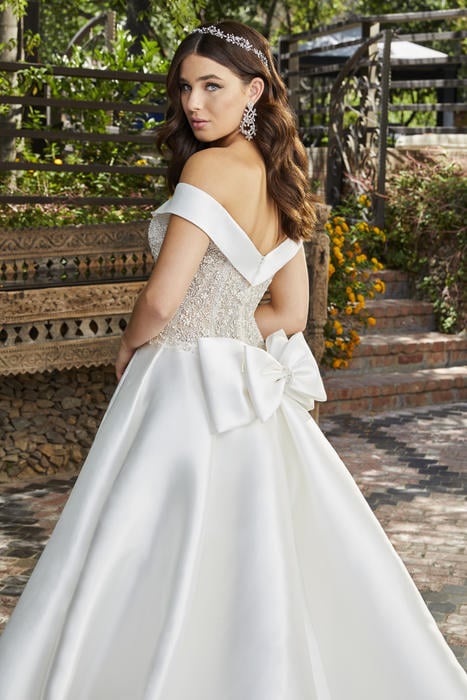 Casablanca Bridal 2401-1