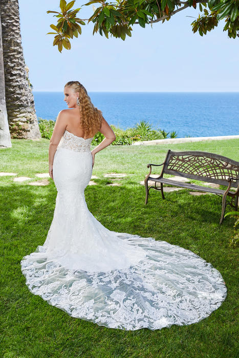 Casablanca Bridal 2404