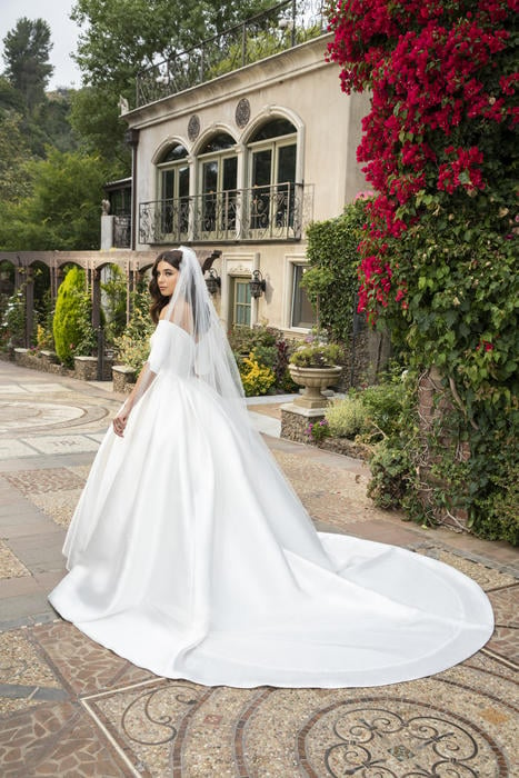 Casablanca Bridal 2415