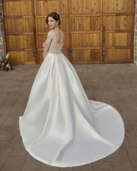 Casablanca Bridal 2416-1