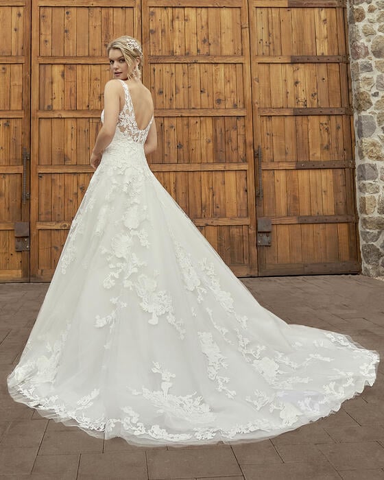 Casablanca Bridal 2420