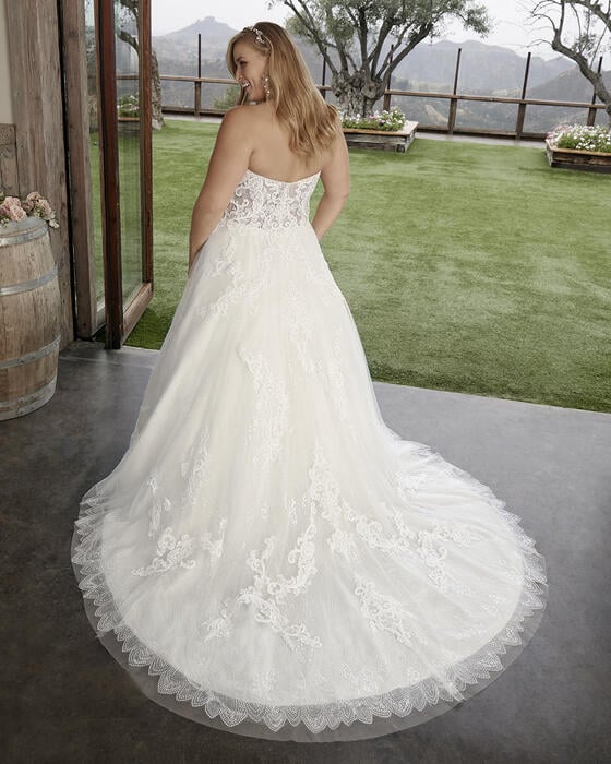 Casablanca Bridal 2427