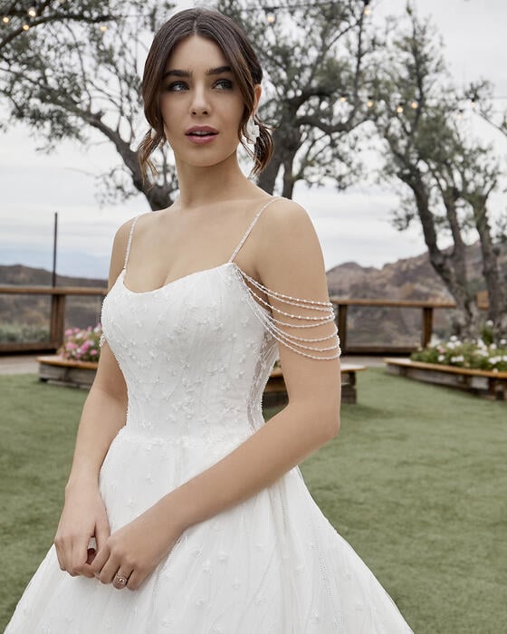 Casablanca Bridal 2432