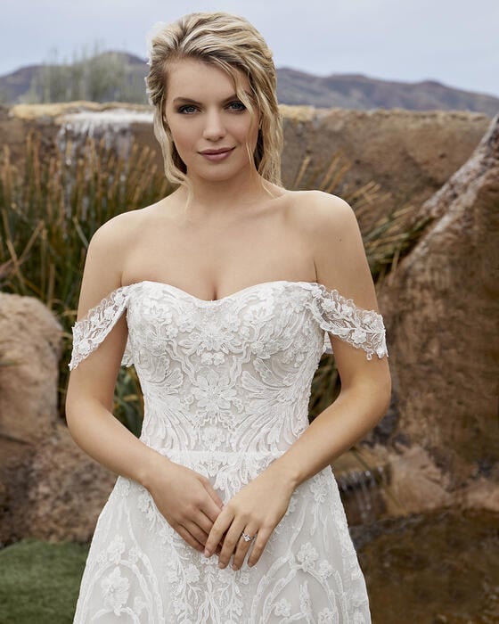 Casablanca Bridal 2433