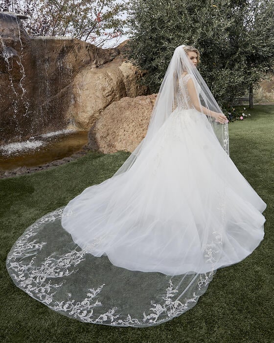 Casablanca Bridal 2434