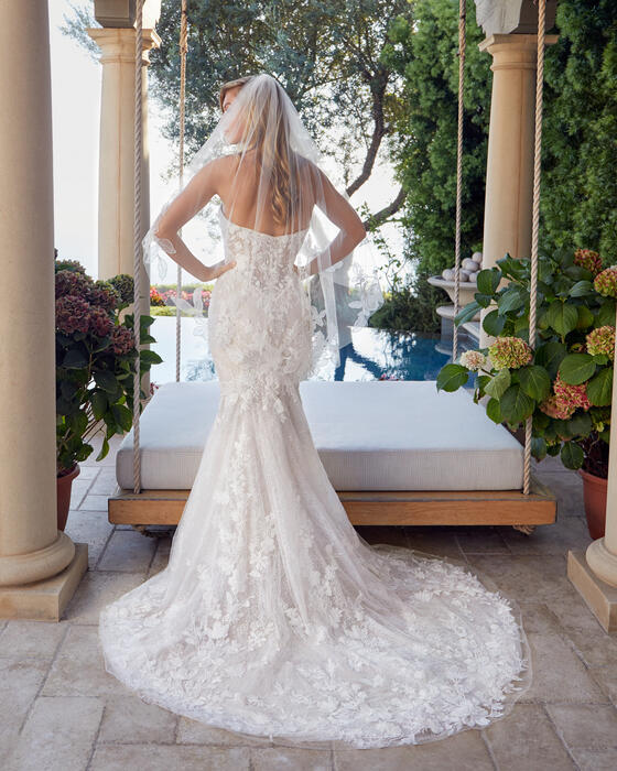 Casablanca Bridal 2438