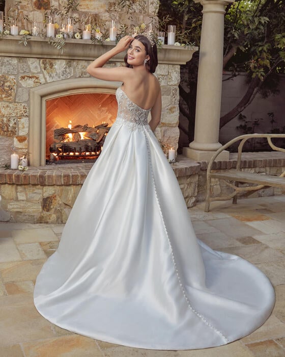 Casablanca Bridal 2442