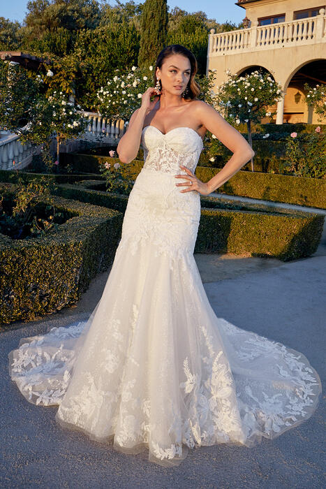 Casablanca Bridal 2450