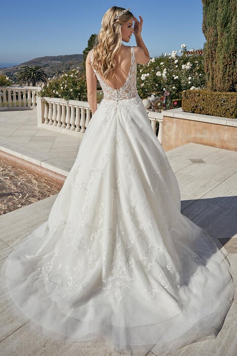 Casablanca Bridal 2451