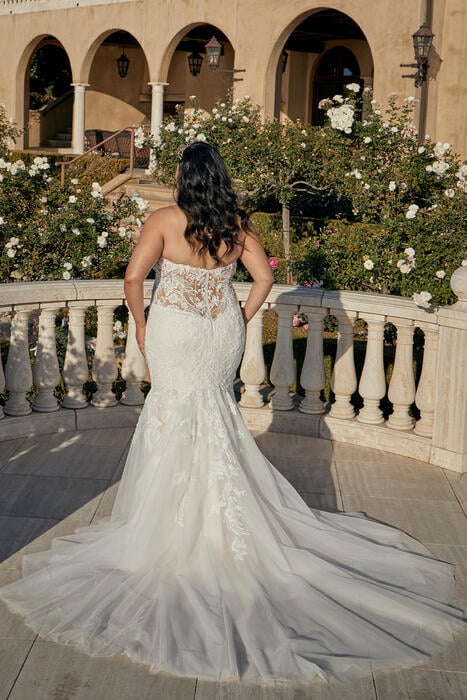 Casablanca Bridal 2454